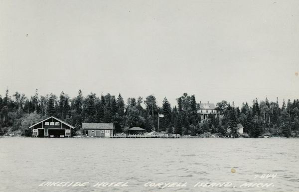 Lakeside Hotel Coryell Island (newer photo)